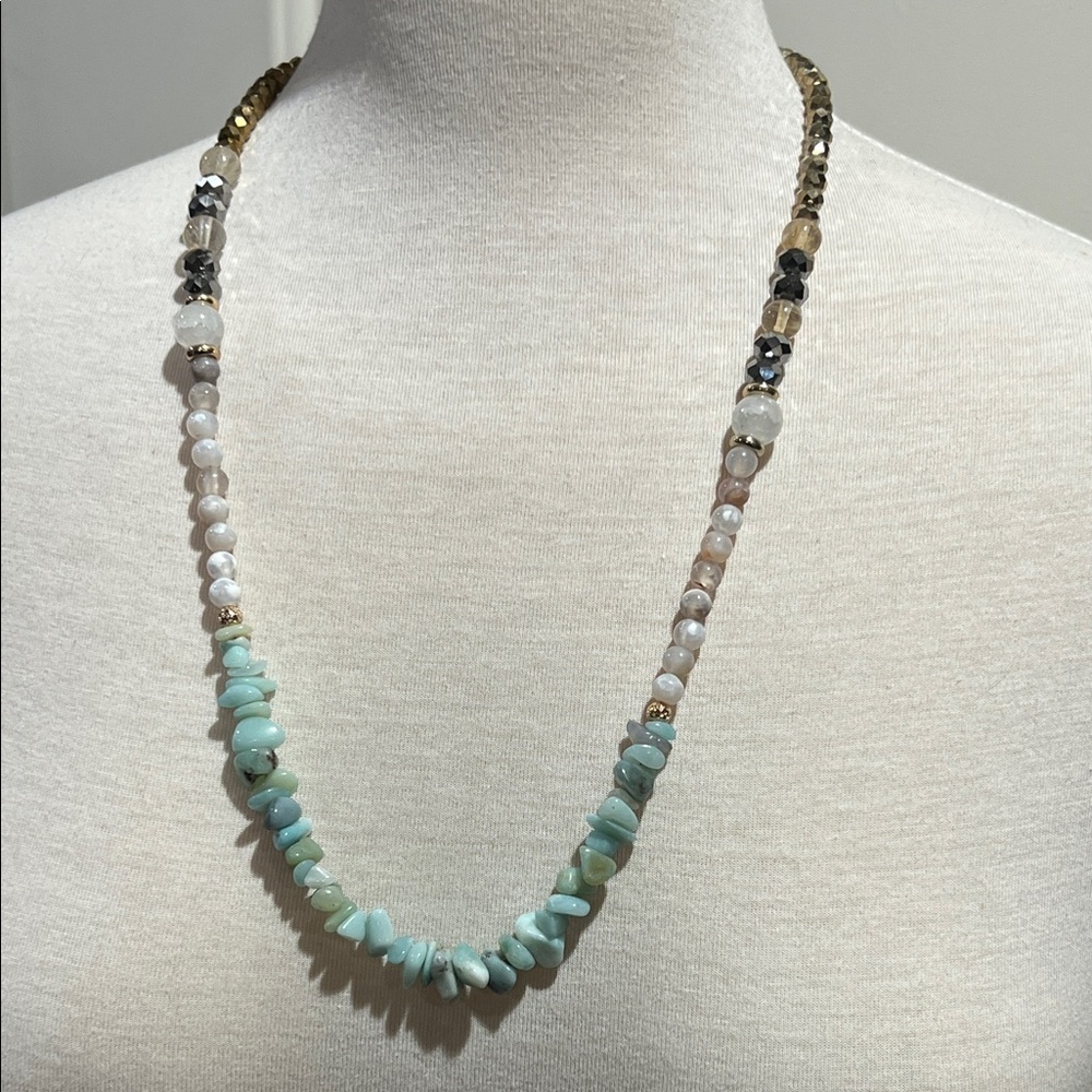 24” Elegant Amazonite Beaded Necklace in Gold Crystals and Agate